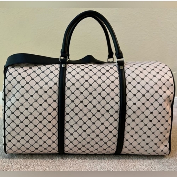 Steve Madden Large Travel Weekend Overnight Duffel Bag NWT MSRP $150.00 - Picture 2 of 6